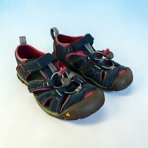 Keen Seacamp II CNX girls' Coronet Blue/hot pink closed toe sandals Size 1